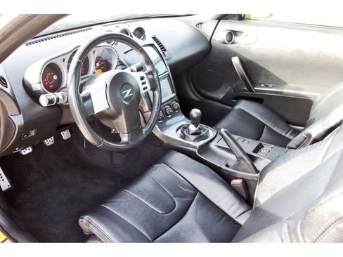 Used 2005 Nissan 350Z Grand Touring image 10