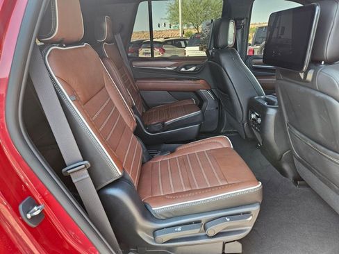Used 2023 GMC Yukon Denali Ultimate AWD/4WD image 23