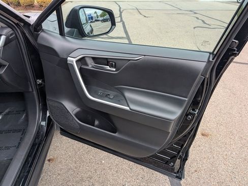 Used 2023 Toyota RAV4 XLE image 5