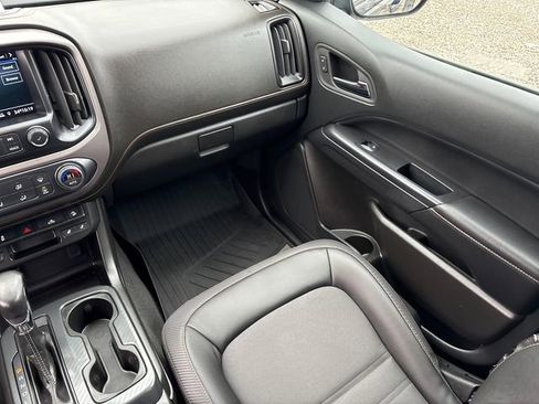 Used 2022 GMC Canyon AT4 image 20