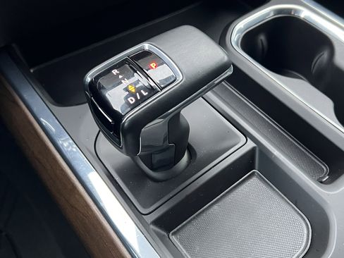 Used 2024 Chevrolet Silverado 1500 High Country w/ Technology Package image 31