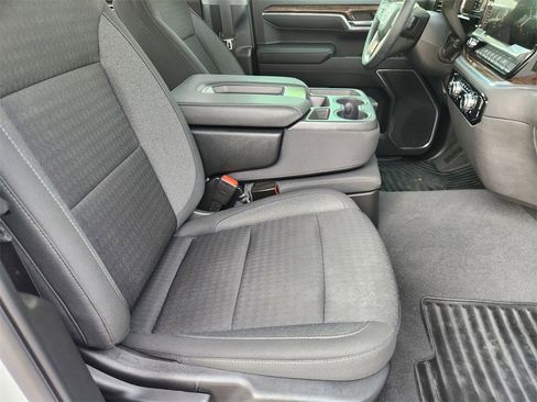 Used 2023 GMC Sierra 1500 Elevation image 12