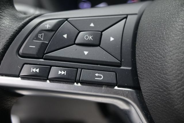 Used 2025 Nissan Sentra SV FWD image 27