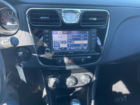 Used 2013 Chrysler 200 S image 8