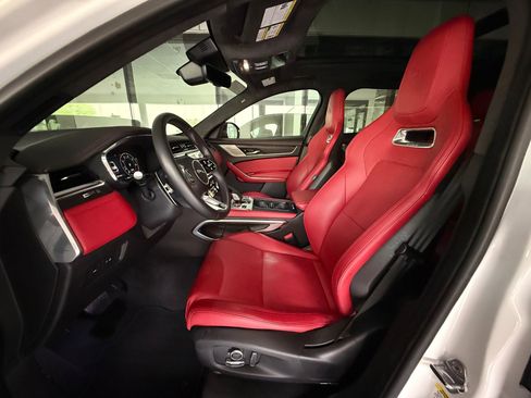 Used 2025 Jaguar F-PACE R-Dynamic S AWD/4WD image 5