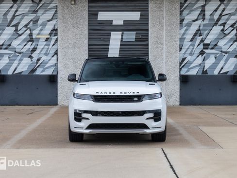 Used 2024 Land Rover Range Rover Sport Dynamic SE image 3