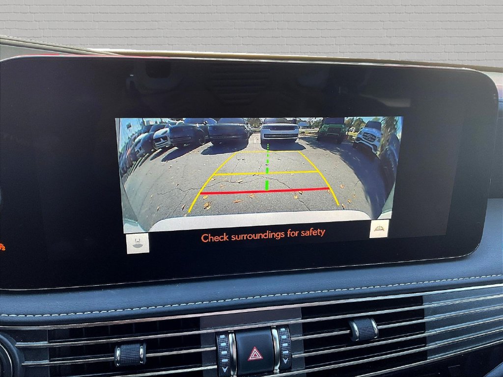 Used 2024 Lexus LS 500 RWD image 11