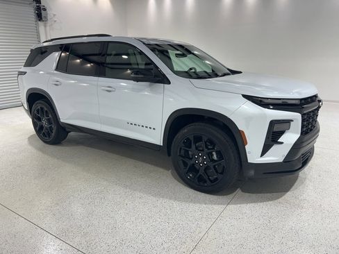 New 2026 Chevrolet Traverse RS image 7