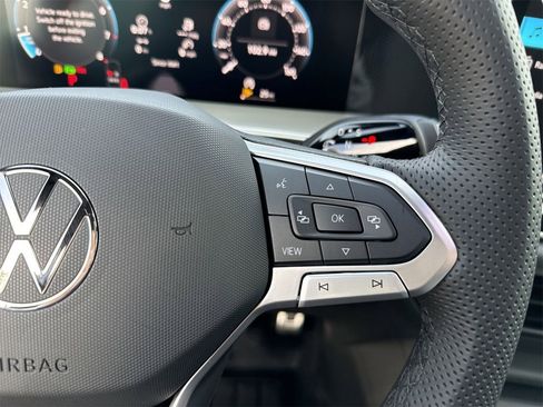 New 2026 Volkswagen Tiguan SE R-Line image 21