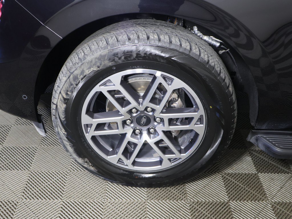 Used 2025 Ford Expedition Max Active AWD/4WD image 23
