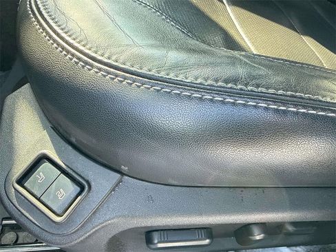 Used 2013 Ford Taurus Limited image 12