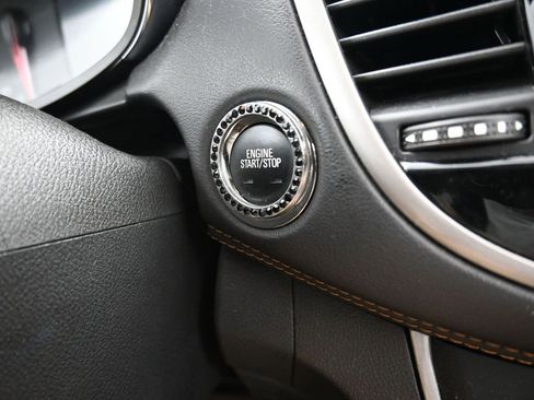 Used 2020 Chevrolet Trax LT w/ Sun & Sound Package image 15