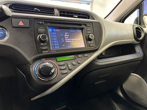 Used 2012 Toyota Prius C Three image 33