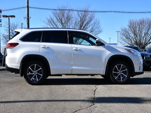 Used 2018 Toyota Highlander XLE image 8