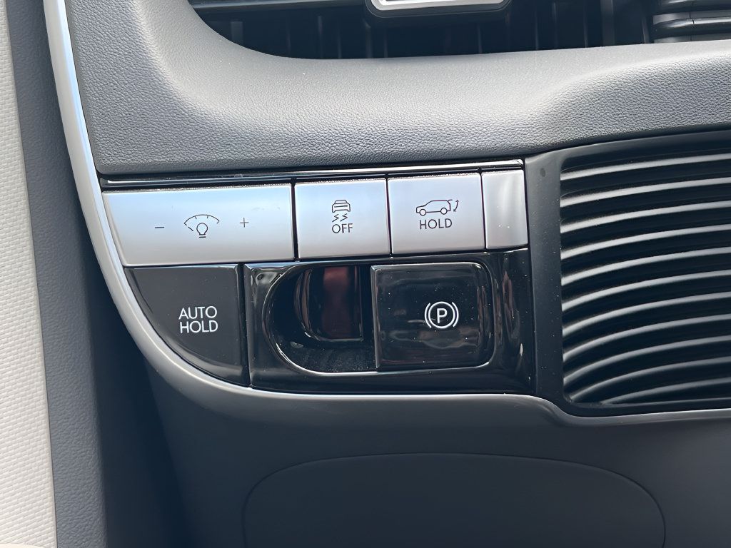 Certified 2024 Hyundai Ioniq 5 SEL AWD/4WD image 23