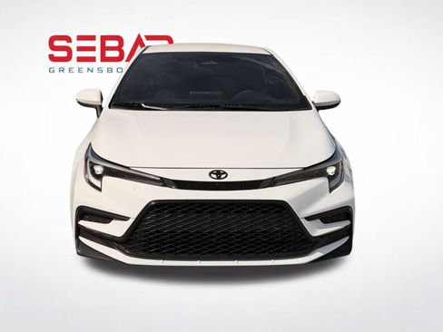Used 2024 Toyota Corolla SE image 2