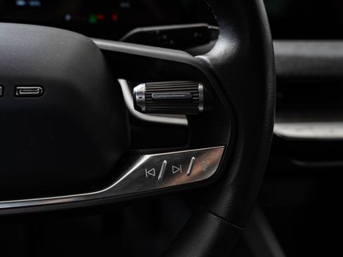 Used 2024 Lucid Air Pure RWD image 28