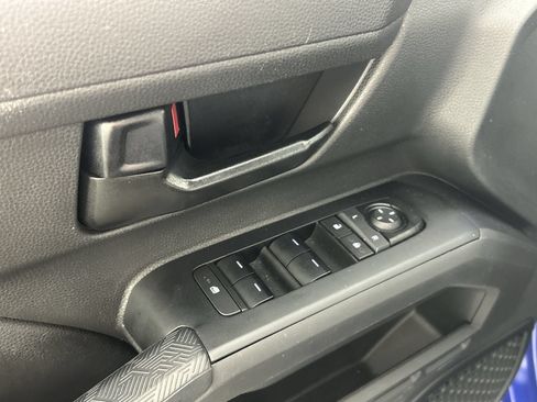 Used 2024 Toyota Tacoma SR5 RWD image 18