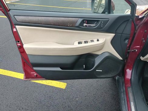 Used 2015 Subaru Outback 3.6R Limited image 15