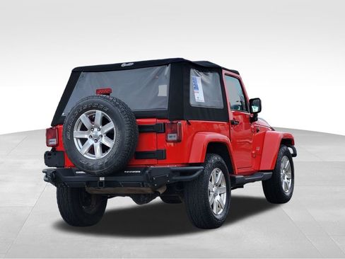 Used 2018 Jeep Wrangler Sahara w/ Connectivity Group image 8