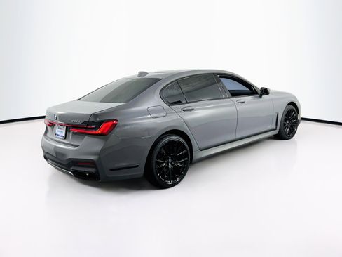 Used 2021 BMW 750i xDrive w/ Executive Package image 5
