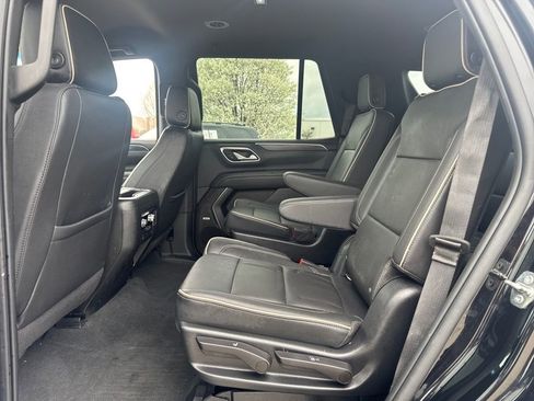Used 2022 GMC Yukon SLT w/ SLT Luxury Package image 15