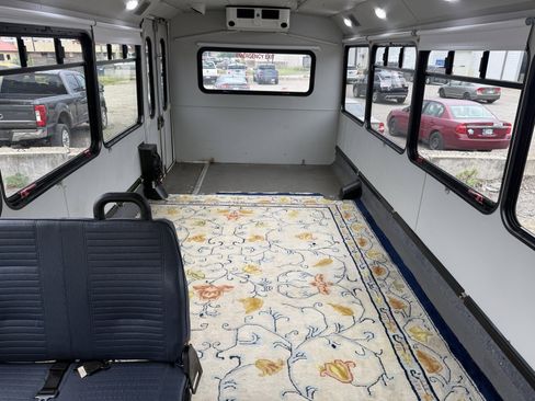 Used 2016 Ford E-450 and Econoline 450 Super Duty w/ Shuttle Bus Prep Package RWD image 18
