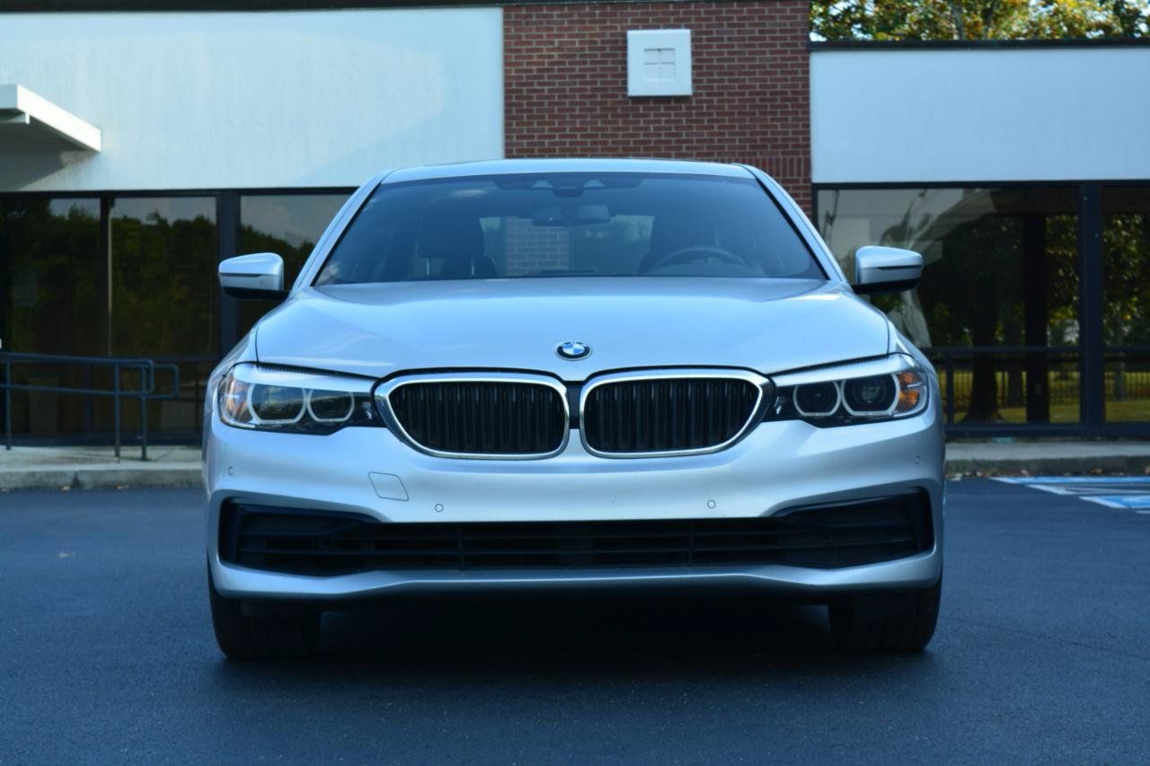 Used 2019 BMW 530i xDrive w/ Convenience Package AWD/4WD image 2