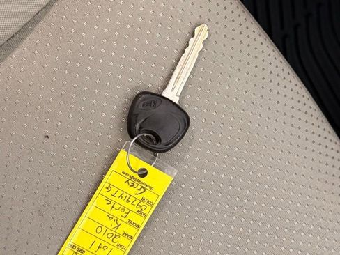 Used 2010 Kia Forte EX image 25