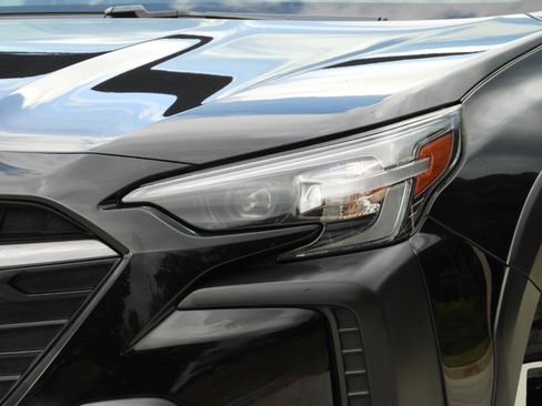 Used 2024 Subaru Outback Premium w/ Popular Package #1A AWD/4WD image 4