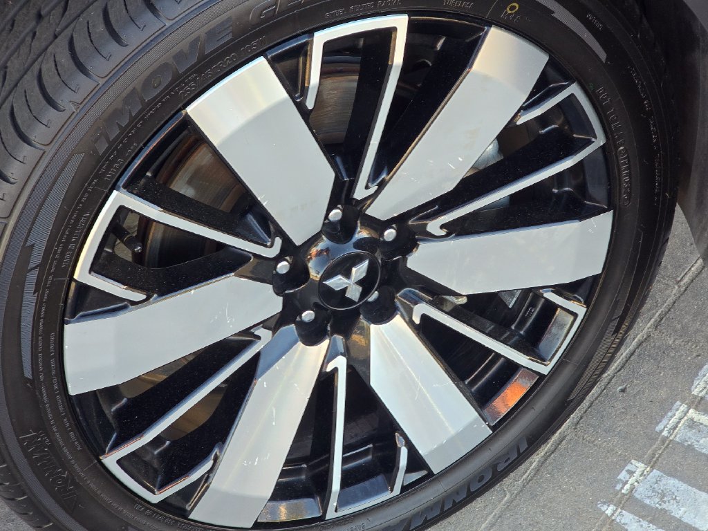 Used 2025 Mitsubishi Outlander SE AWD/4WD image 17