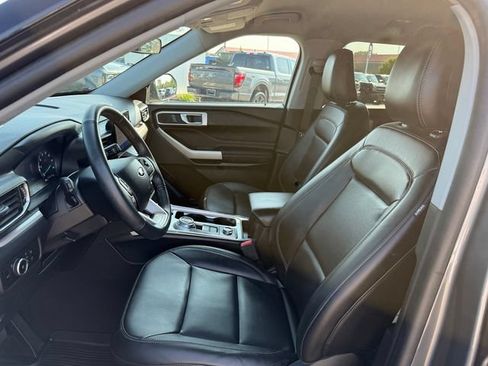 Certified 2023 Ford Explorer XLT w/ Equipment Group 202A AWD/4WD image 6