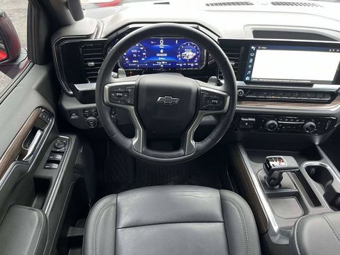 Used 2024 Chevrolet Silverado 1500 LT Trail Boss w/ Convenience Package II AWD/4WD image 16
