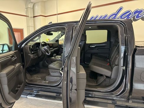 Used 2024 Chevrolet Silverado 1500 LTZ w/ LTZ Premium Package AWD/4WD image 9