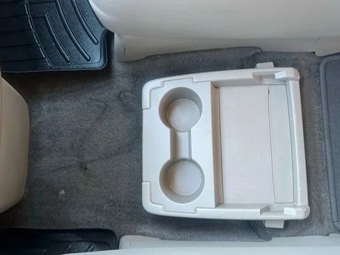 Used 2014 Honda Odyssey LX image 24