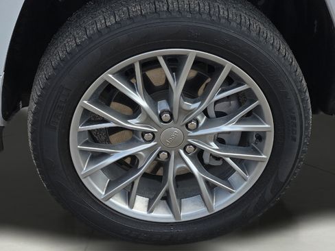 Used 2025 Jeep Grand Cherokee L Summit AWD/4WD image 17