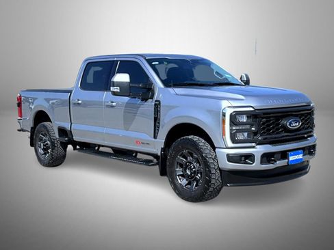 Used 2023 Ford F250 Lariat w/ Sport Appearance Package AWD/4WD image 3