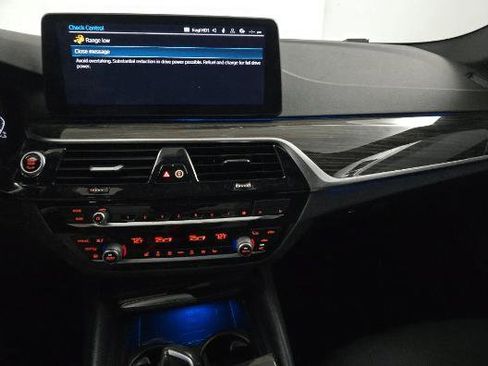 Used 2023 BMW 530e image 17