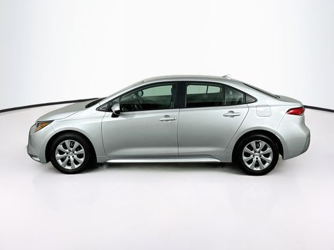 Used 2025 Toyota Corolla LE FWD image 4