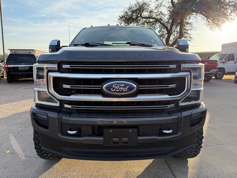 Used 2020 Ford F350 Platinum w/ FX4 Off-Road Package image 2