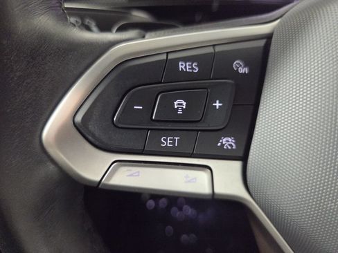 Used 2024 Volkswagen Atlas Cross Sport SEL Premium R-Line AWD/4WD image 17