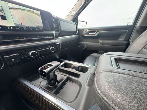 Used 2022 GMC Sierra 1500 Elevation w/ Elevation Premium Package image 10