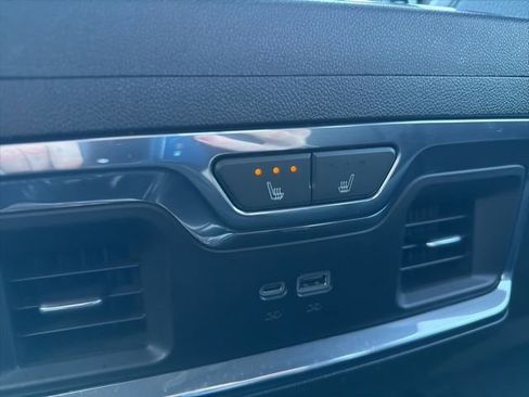 Used 2024 GMC Sierra 2500 Denali w/ Denali Reserve Package image 20