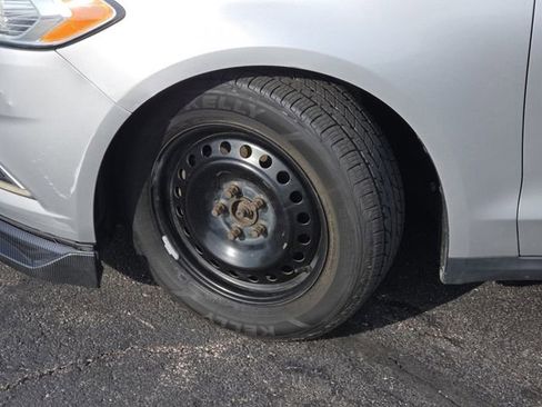 Used 2014 Ford Fusion S image 20