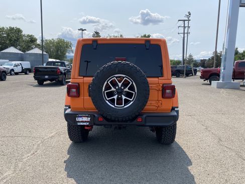 New 2025 Jeep Wrangler Unlimited Rubicon w/ Convenience Group AWD/4WD image 4