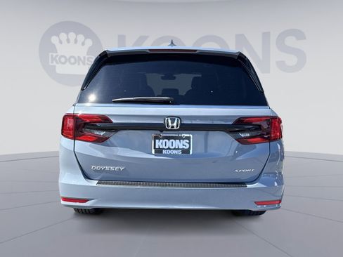Used 2024 Honda Odyssey Sport image 5
