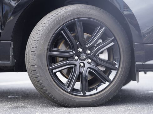 Used 2023 Ford Edge ST-Line image 9