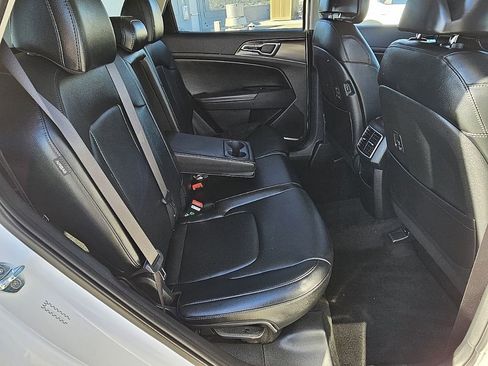 Used 2025 Kia Sportage EX image 20