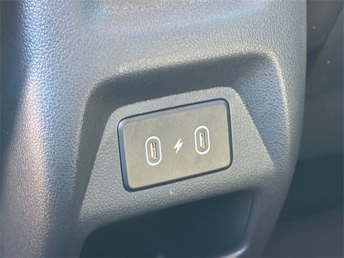 Certified 2025 Hyundai Venue Limited image 15