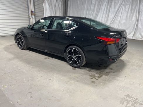 Used 2025 Nissan Altima 2.5 SR image 5